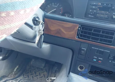 1993 Ford Thunderbird Lx from USA, damaged, VIN 1FAPP624XPH182837